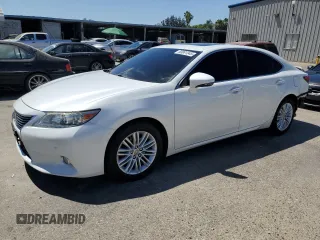 2014 Lexus ES 330 with VIN JTHBK1GG6E2110461, listed as a Copart auction lot 60861345 with 120,681 mi miles and Salvage title. Bid and sale history available at DreamBid. Image 1.