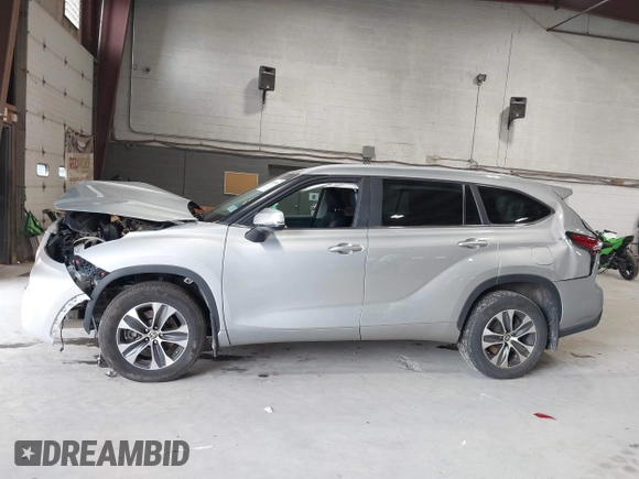 2023 Toyota Highlander L with VIN 5TDKDRBH4PS012227, listed as a IAAI auction lot 42607886 with 42,091 mi miles and . Bid and sale history available at DreamBid. Image 14.