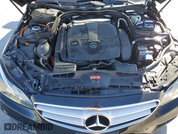 2014 Mercedes-Benz E 400 Sport with VIN WDDHF9FB2EA832266, listed as a Copart auction lot 43920075 with 56,524 mi miles and Salvage Title. Bid and sale history available at DreamBid. Image 13.