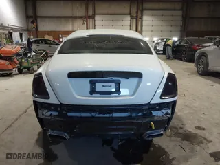 2014 Rolls-Royce Wraith with VIN SCA665C59EUX84389, listed as a IAAI auction lot 41413368 with 57,951 mi miles. Bid and sale history available at carsss.com. Image 17.
