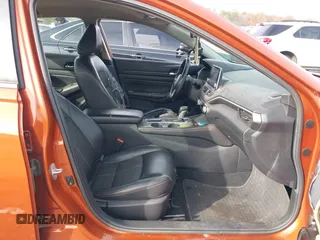 2019 Nissan Altima 2.5 SR with VIN 1N4BL4CV6KC102571, listed as a IAAI auction lot 40963352 with 203,747 mi miles. Bid and sale history available at carsss.com. Image 5.