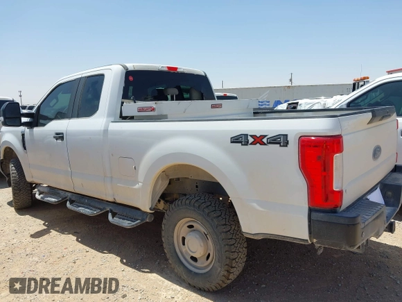 2017 Ford F-250 XLT with VIN 1FT7X2B61HEF18219, listed as a IAAI auction lot 42256823 with 174,381 mi miles and . Bid and sale history available at DreamBid. Image 14.