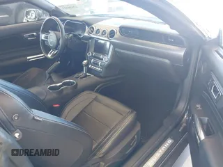 2020 Ford Mustang GT z VIN 1FA6P8CFXL5182243, wystawiony jako IAAI lot #42639313 z przebiegiem 32 018 mil mil oraz . Historia ofert i sprzedaży dostępna na DreamBid. Obrazek 5.