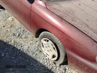 2001 Kia Sephia z VIN KNAFB121715045535, wystawiony jako IAAI lot #41765390 z przebiegiem 128 815 mil mil oraz . Historia ofert i sprzedaży dostępna na DreamBid. Obrazek 6.