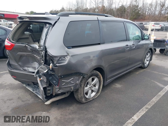 2018 Toyota Sienna LE Auto Access Seat with VIN 5TDKZ3DC1JS953593, listed as a IAAI auction lot 41478930 with 171,792 mi miles. Bid and sale history available at carsss.com. Image 4.