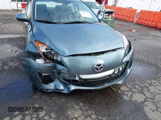 2013 Mazda 3 i SV with VIN JM1BL1TG1D1784364, listed as a IAAI auction lot 41903072 with 45,818 mi miles. Bid and sale history available at carsss.com. Image 6.