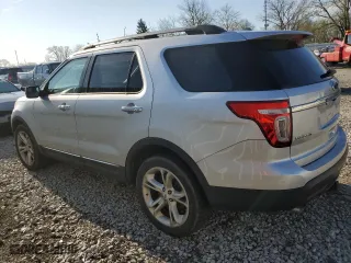 2015 Ford Explorer Limited with VIN 1FM5K8F83FGC13516, listed as a Copart auction lot 52228005 with 194,504 mi miles and Clean Title. Bid and sale history available at carsss.com. Image 2.