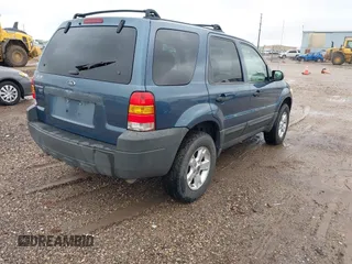 2005 Ford Escape XLT z VIN 1FMYU931X5DA21790, wystawiony jako IAAI lot #42207801 z przebiegiem 188 531 mil mil oraz . Historia ofert i sprzedaży dostępna na DreamBid. Obrazek 4.