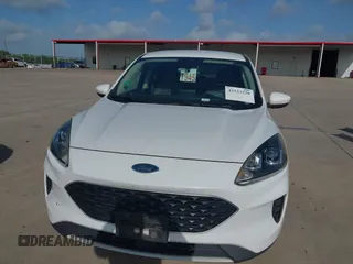 2020 Ford Escape SE z VIN 1FMCU0G67LUA10190, wystawiony jako IAAI lot #42533228 z przebiegiem 135 961 mil mil oraz . Historia ofert i sprzedaży dostępna na DreamBid. Obrazek 6.