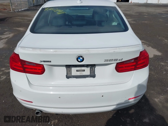 2014 BMW 3 Series 328d xDrive z VIN WBA3D5C5XEKX99221, wystawiony jako IAAI lot #41628911 z przebiegiem 129 095 mil mil oraz . Historia ofert i sprzedaży dostępna na DreamBid. Obrazek 16.