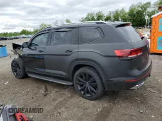 2022 Volkswagen Atlas SEL Premium R-Line with VIN 1V2FR2CA5NC522076, listed as a Copart auction lot 55854025 with 39,494 mi miles and Salvage title. Bid and sale history available at DreamBid. Image 2.