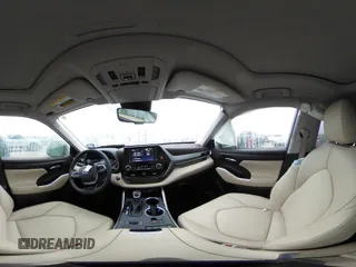 2022 Toyota Highlander XLE z VIN 5TDGZRAH5NS559562, wystawiony jako IAAI lot #41540293 z przebiegiem 36 421 mil mil oraz . Historia ofert i sprzedaży dostępna na DreamBid. Obrazek 18.
