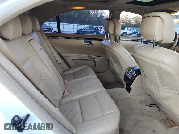 2011 Mercedes-Benz S-Class S 550 with VIN WDDNG7BB0BA401804, listed as a Copart auction lot 81558984 with 188,875 mi miles and Clean Title. Bid and sale history available at carsss.com. Image 10.