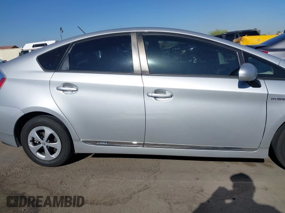 2013 Toyota Prius One with VIN JTDKN3DU1D5650005, listed as a IAAI auction lot 42040252 with 88,286 mi miles. Bid and sale history available at carsss.com. Image 13.