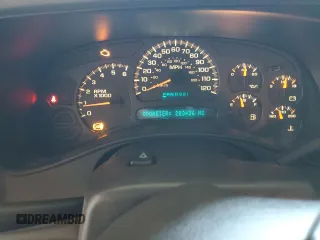 2005 Chevrolet Silverado 1500 Z71 z VIN 1GCEK19B75Z241454, wystawiony jako Copart lot #52154325 z przebiegiem 203 436 mil mil oraz Szkoda całkowita • Salvage title. Historia ofert i sprzedaży dostępna na DreamBid. Obrazek 9.