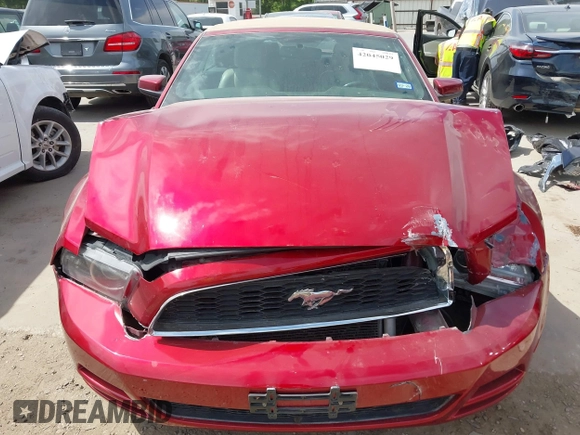 2014 Ford Mustang V6 with VIN 1ZVBP8EM7E5238529, listed as a IAAI auction lot 42045029 with 129,785 mi miles and . Bid and sale history available at DreamBid. Image 12.
