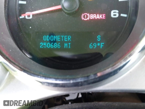 2011 Chevrolet Silverado 1500 LT with VIN 1GCRKSE01BZ264610, listed as a IAAI auction lot 41470836 with 250,686 mi miles and . Bid and sale history available at DreamBid. Image 15.