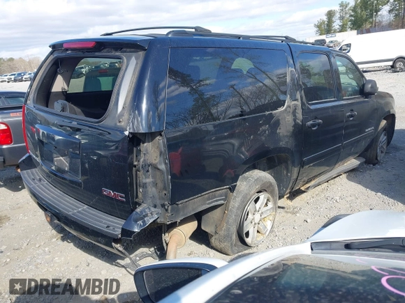 2013 GMC Yukon XL SLT with VIN 1GKS1KE02DR176998, listed as a IAAI auction lot 41839522 with 175,923 mi miles. Bid and sale history available at carsss.com. Image 4.
