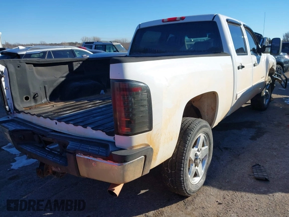 2013 Chevrolet Silverado 2500HD LT with VIN 1GC1CXCG6DF199703, listed as a IAAI auction lot 41287141 with 1 mi miles. Bid and sale history available at carsss.com. Image 4.