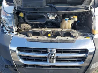 2018 Ram ProMaster Cargo with VIN 3C6URVJG2JE108281, listed as a Copart auction lot 84693304 with 210,677 mi miles and Clean Title. Bid and sale history available at carsss.com. Image 12.