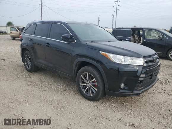 2018 Toyota Highlander SE with VIN 5TDJZRFH9JS556088, listed as a Copart auction lot 64148555 with 50,645 mi miles and Clean title. Bid and sale history available at DreamBid. Image 4.