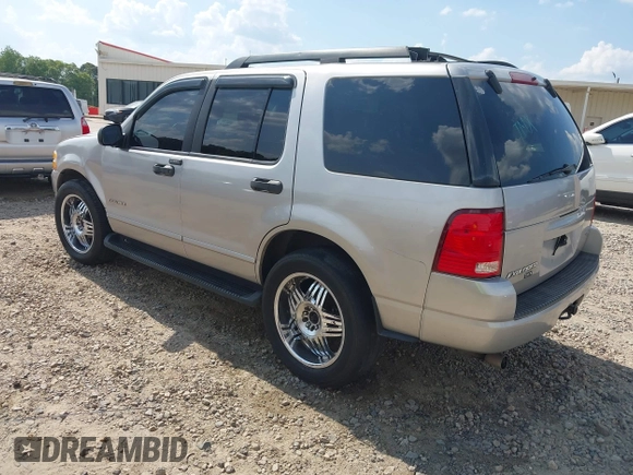 2005 Ford Explorer XLT with VIN 1FMZU73E35UB63135, listed as a IAAI auction lot 42704478 with 294,831 mi miles and . Bid and sale history available at DreamBid. Image 3.