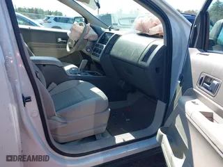 2010 Ford Edge SE with VIN 2FMDK3GC5ABA06627, listed as a IAAI auction lot 41929943 with 136,407 mi miles. Bid and sale history available at carsss.com. Image 5.