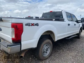 2019 Ford F-250 XL with VIN 1FT7W2B60KEE53020, listed as a IAAI auction lot 42726952 with 175,263 mi miles and . Bid and sale history available at DreamBid. Image 5.