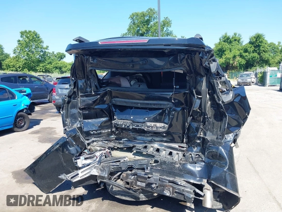 2015 GMC Yukon XL Denali with VIN 1GKS2JKJ9FR244754, listed as a IAAI auction lot 39706952 with 94,917 mi miles. Bid and sale history available at carsss.com. Image 17.