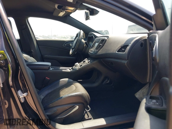 2015 Chrysler 200 S with VIN 1C3CCCBG6FN570407, listed as a IAAI auction lot 41958314 with 155,938 mi miles and . Bid and sale history available at carsss.com. Image 5.