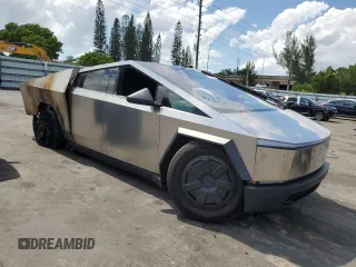 2024 Tesla Cybertruck с VIN 7G2CEHED3RA051591, выставлен на аукционе Copart как лот 56845395 с пробегом Не указан миль и На запчасти • Non repairable. История ставок и продаж доступна на DreamBid. Изображение 4.
