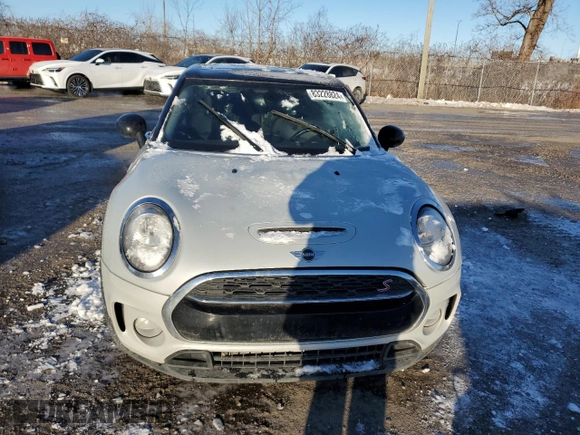 2017 MINI Clubman Cooper S with VIN WMWLU5C38H2E84018, listed as a Copart auction lot 83228824 with 151,963 mi miles and Salvage Title. Bid and sale history available at carsss.com. Image 5.