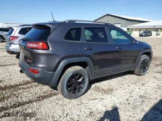 2016 Jeep Cherokee Trailhawk with VIN 1C4PJMBS7GW170588, listed as a Copart auction lot 48224535 with 55,856 mi miles and Clean Title. Bid and sale history available at carsss.com. Image 3.