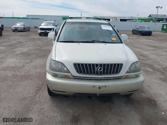 2000 Lexus RX 300 with VIN JT6GF10U0Y0081820, listed as a IAAI auction lot 41694796 with 297,028 mi miles. Bid and sale history available at carsss.com. Image 6.