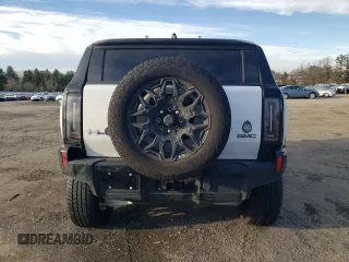 2025 GMC Hummer EV 2X with VIN 1GKB0NDE5SU102096, listed as a Copart auction lot 47083615 with 8,713 mi miles and Salvage Title. Bid and sale history available at carsss.com. Image 6.