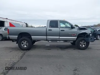 2005 Dodge 3500 SLT z VIN 3D7LS38C25G773780, wystawiony jako IAAI lot #41580108 z przebiegiem 195 662 mil mil oraz . Historia ofert i sprzedaży dostępna na DreamBid. Obrazek 13.