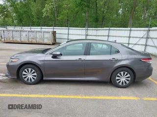 2019 Toyota Camry Hybrid LE z VIN 4T1B31HK4KU511360, wystawiony jako IAAI lot #42298260 z przebiegiem 133 019 mil mil oraz . Historia ofert i sprzedaży dostępna na DreamBid. Obrazek 14.