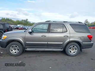 2007 Toyota Sequoia Limited with VIN 5TDBT48A37S278581, listed as a IAAI auction lot 42182841 with 131,041 mi miles and . Bid and sale history available at DreamBid. Image 14.