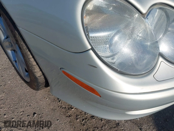 2003 Mercedes-Benz SL 500 with VIN WDBSK75F53F010905, listed as a IAAI auction lot 41998993 with Not provided miles and . Bid and sale history available at DreamBid. Image 6.