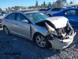 2011 Hyundai Sonata SE with VIN 5NPEC4AC4BH174401, listed as a IAAI auction lot 40522163 with 183,594 mi miles. Bid and sale history available at carsss.com. Image 1.