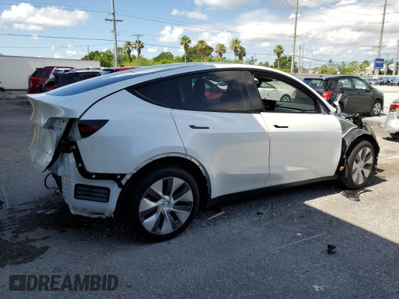 2024 Tesla Model Y Long Range with VIN 7SAYGDEEXRA288960, listed as a Copart auction lot 60801525 with 18,942 mi miles and Salvage title. Bid and sale history available at DreamBid. Image 3.
