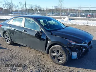 2023 Hyundai Elantra SEL z VIN 5NPLM4AG7PH089485, wystawiony jako IAAI lot #41334865 z przebiegiem 35 978 mil mil oraz . Historia ofert i sprzedaży dostępna na DreamBid. Obrazek 1.