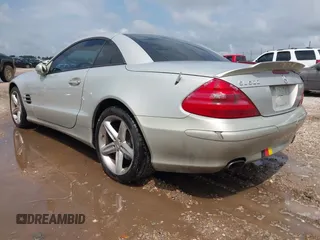 2003 Mercedes-Benz SL 500 z VIN WDBSK75F33F009204, wystawiony jako IAAI lot #42305205 z przebiegiem 87 108 mil mil oraz . Historia ofert i sprzedaży dostępna na DreamBid. Obrazek 3.