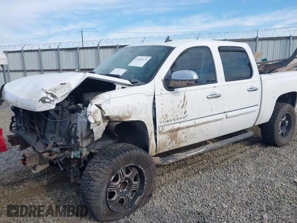 2011 Chevrolet Silverado 1500 LT with VIN 3GCPKSE36BG219504, listed as a IAAI auction lot 41891475 with 189,240 mi miles. Bid and sale history available at carsss.com. Image 6.