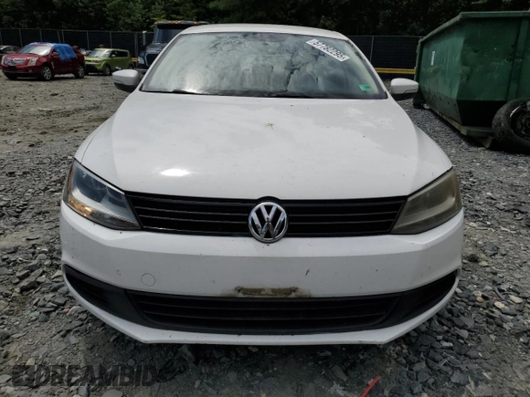 2012 Volkswagen Jetta SE z VIN 3VWDX7AJ7CM077878, wystawiony jako Copart lot #57782295 z przebiegiem 109 308 mil mil oraz Szkoda całkowita • Salvage title. Historia ofert i sprzedaży dostępna na DreamBid. Obrazek 5.