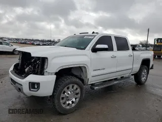 2015 GMC Sierra 2500HD available WiFi Denali with VIN 1GT120E81FF139797, listed as a Copart auction lot 43355735 with 195,305 mi miles and Salvage Title. Bid and sale history available at carsss.com. Image 1.