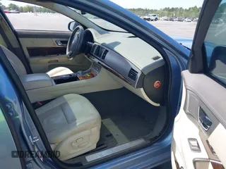 2009 Jaguar XF Premium Luxury with VIN SAJWA06B39HR06031, listed as a IAAI auction lot 41915119 with Not Provided miles and . Bid and sale history available at DreamBid. Image 5.