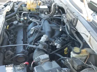 2002 Ford Escape XLT с VIN 1FMCU031X2KA05649, выставлен на аукционе IAAI как лот 41714125 с пробегом 265 596 миль миль и . История ставок и продаж доступна на DreamBid. Изображение 13.