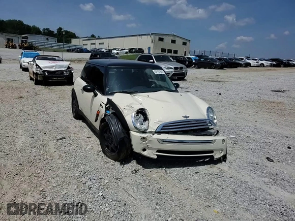 2006 MINI Hardtop с VIN WMWRC33516TK70432, выставлен на аукционе Copart как лот 62157605 с пробегом 139 823 миль миль и Списание • Salvage title. История ставок и продаж доступна на DreamBid. Изображение 14.