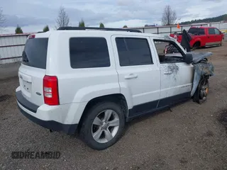 2016 Jeep Patriot High Altitude with VIN 1C4NJRFB2GD668417, listed as a IAAI auction lot 41895058 with Not Provided miles and . Bid and sale history available at DreamBid. Image 4.